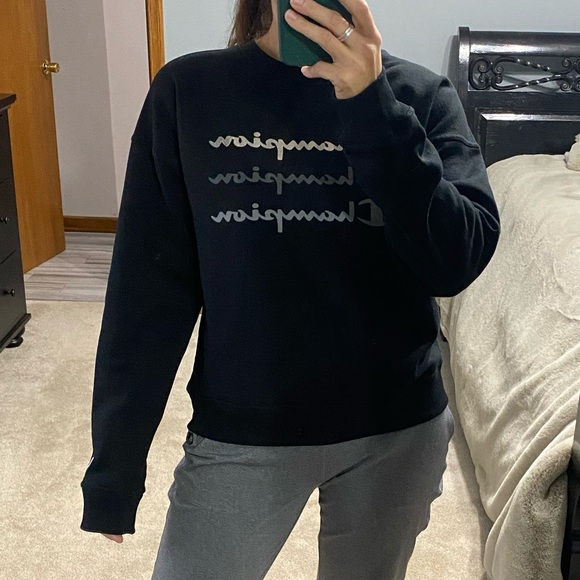 Champion Sweatshirt - Picture 4 of 14